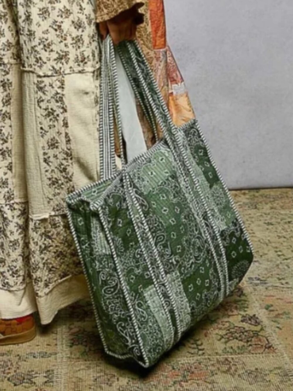 POL Green Cream Quilted Cotton Tote Shoulder Bag Zipper Large Travel - Picture 3 of 5